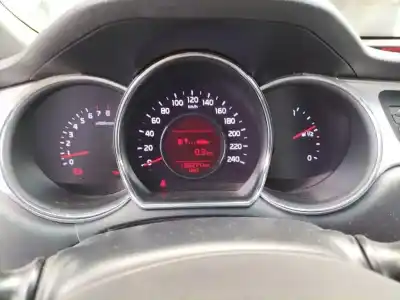 Peça sobressalente para automóvel em segunda mão quadrante por kia cee´´d 1.6 gdi cat referências oem iam 94033a2000  94033a2000