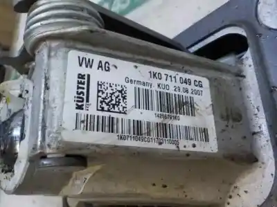 Pezzo di ricambio per auto di seconda mano leva del cambio per audi a3 sportback (8p) 1.6 tdi riferimenti oem iam 1k0711050a  1k0711049cg