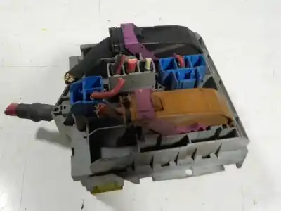 Pezzo di ricambio per auto di seconda mano scatola relè/fusibili per fiat stilo (192) 1.9 jtd cat riferimenti oem iam   46846109