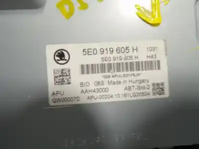 Recambio de automóvil de segunda mano de pantalla multifuncion para skoda octavia combi (5e5) 1.6 tdi dpf referencias oem iam 5e0919605hbio  5e0919605h