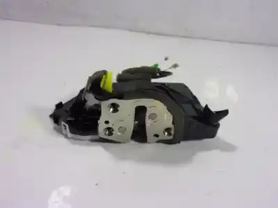 Tweedehands auto-onderdeel linker voordeur slot voor toyota yaris cross  oem iam-referenties 69040k0040  