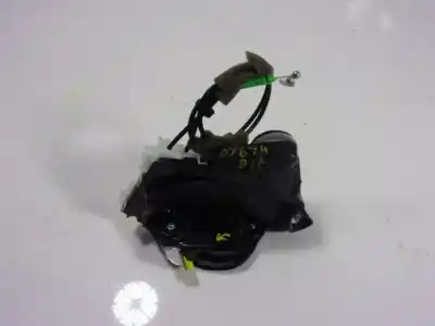 Tweedehands auto-onderdeel linker voordeur slot voor toyota yaris cross  oem iam-referenties 69040k0040  