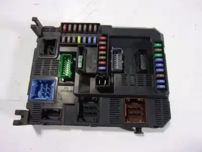 Peça sobressalente para automóvel em segunda mão caixa de fusíveis e relés por citroen c4 cactus 1.6 hdi 90 referências oem iam 1612139080