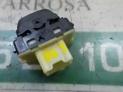 Автозапчастина б/у передній правий віконний вимикач для dacia sandero ii 1.2 посилання на oem iam 254214937r 10093716a 254214937r