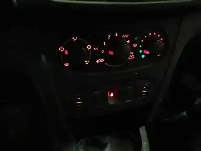 Second-hand car spare part heating / air conditioning control panel for dacia sandero ii 1.2 oem iam references 275105857r a42303500 a42303500