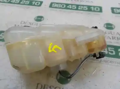 Pièce détachée automobile d'occasion vase d'expansion de liquide de refroidissement pour volvo v40 2.0 diesel cat références oem iam 31338764  