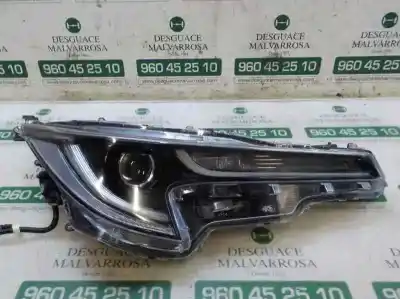 Second-hand car spare part right headlight for toyota corolla wagon 2.0 16v hybrid oem iam references 8111002s70 90119225 8113002s70