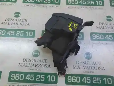 Автозапчасти б/у блок реле/предохранителей за ford b-max 1.0 ecoboost cat ссылки oem iam 1780260  avt14k012glc