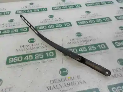 Peça sobressalente para automóvel em segunda mão HASTE DE ESCOVA DIANTEIRO DIREITO por AUDI A3 SPORTBACK (8P)  Referências OEM IAM 8P1955408A  