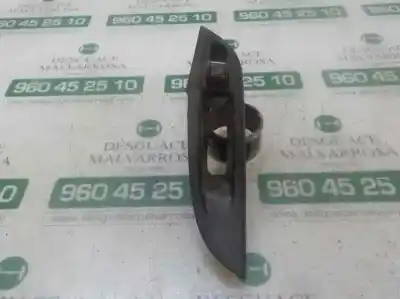 Peça sobressalente para automóvel em segunda mão botão / interruptor elevador vidro traseiro esquerdo por ford focus iii 1.5 d 120cv referências oem iam 1850432