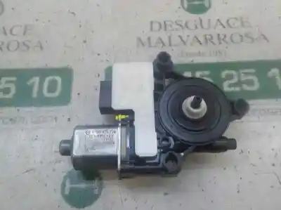 Recambio de automóvil de segunda mano de motor elevalunas trasero izquierdo para seat leon st (5f8) 1.6 tdi referencias oem iam 5q0959811ase2  5q0959811a