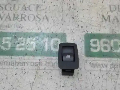 Peça sobressalente para automóvel em segunda mão botão / interruptor elevador vidro traseiro direito por bmw serie 1 berlina (e81/e87) 2.0 turbodiesel cat referências oem iam 61316945874