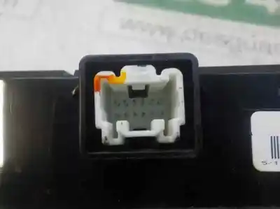 Автозапчастина б/у багатофункційний дисплей для mazda 5 berl. (cr) 2.0 crtd sportive (105kw) посилання на oem iam cc33611j0b  