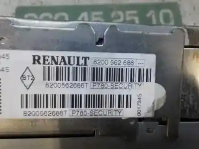 Pezzo di ricambio per auto di seconda mano impianto audio / radio cd per renault scenic ii 1.5 dci diesel riferimenti oem iam   