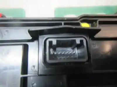 Peça sobressalente para automóvel em segunda mão comando de sofagem (chauffage / ar condicionado) por toyota corolla hybrid referências oem iam 5590002f30  5590002f30