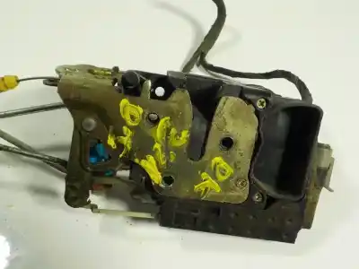 Second-hand car spare part left front door lock for ssangyong rexton 2.7 turbodiesel cat oem iam references 