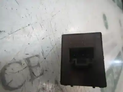 Автозапчасти б/у выключатель левого переднего окна за volkswagen passat variant (3c5) 2.0 tdi ссылки oem iam 3c0959903breh  