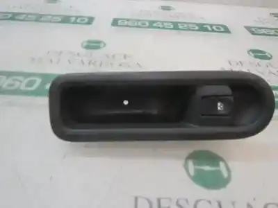 Peça sobressalente para automóvel em segunda mão botão / interruptor elevador vidro dianteiro direito por renault twingo authentique referências oem iam 