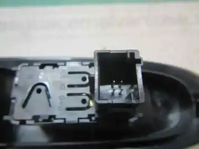 Second-hand car spare part rear right power window switch for citroen c4 lim. seduction oem iam references 6490jz 529076433 96657926xt