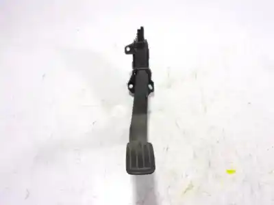 Second-hand car spare part accelerator pedal for peugeot 208 (p2) 1.2 puretech oem iam references 9827704480  9827704480
