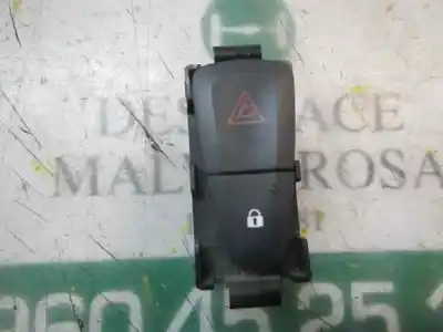 Peça sobressalente para automóvel em segunda mão INTERRUPTOR 4 PISCAS - EMERGÊNCIA por RENAULT MEGANE IV BERLINA 5P  Referências OEM IAM 252100502R  