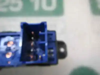 Second-hand car spare part right front power window switch for kia rio drive oem iam references 935751w010  935751w010