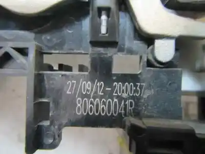 Pezzo di ricambio per auto di seconda mano maniglia esterna anteriore destra per renault megane iv berlina 5p business riferimenti oem iam 806b04979r  