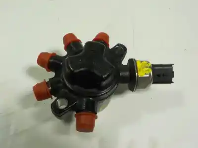 Pièce détachée automobile d'occasion Rampe D'injecteur pour RENAULT CLIO III 1.5 dCi Diesel CAT Références OEM IAM   H8200334367