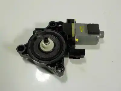 Recambio de automóvil de segunda mano de MOTOR ELEVALUNAS TRASERO IZQUIERDO para HYUNDAI TUCSON  referencias OEM IAM 83450D7000 001100751958 83450D7000