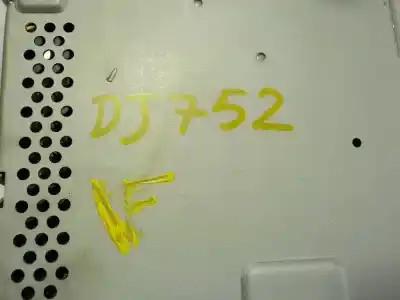 Автозапчастина б/у аудіо система / радіо cd для alfa romeo giulietta (191) 1.4 turbo cat посилання на oem iam 156104646  05011303