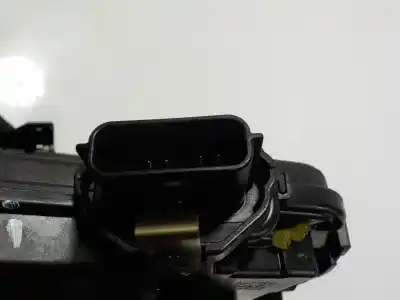 Автозапчасти б/у замок задней правой двери за renault captur 1.2 tce energy ссылки oem iam 805027072r 40727224 805027072r