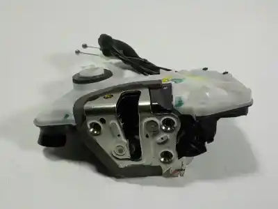 Pezzo di ricambio per auto di seconda mano serratura porta anteriore sinistra per toyota corolla (e21) sedan 1.8 16v hybrid riferimenti oem iam 6904002491
