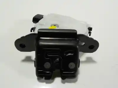 Tweedehands auto-onderdeel kofferbak / poortsluiting voor toyota corolla (e21) sedan 1.8 16v hybrid oem iam-referenties 6935002100