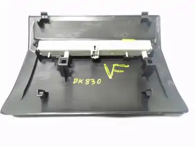 Second-hand car spare part center tailgate light for toyota corolla (e21) sedan 1.8 16v hybrid oem iam references 8100612160c0  