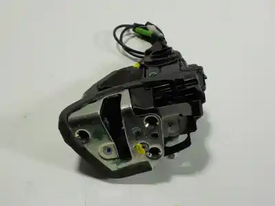 Tweedehands auto-onderdeel achter links deurslot voor toyota corolla (e21) sedan 1.8 16v hybrid oem iam-referenties 6906002580