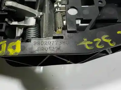 Автозапчастина б/у зовнішня ручка передня прав для peugeot 208 (p2) 1.2 puretech посилання на oem iam 980297821t 220121k 9802977380