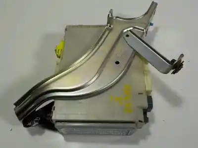 Second-hand car spare part fuse box unit for lexus is 300h oem iam references 8273053j30 8273053j30a 8922153230