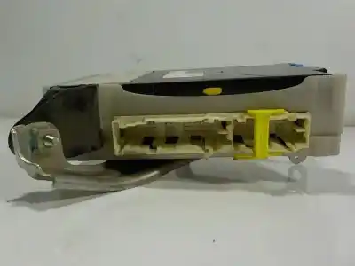 Second-hand car spare part fuse box unit for lexus is 300h oem iam references 8273053j30 8273053j30a 8922153230