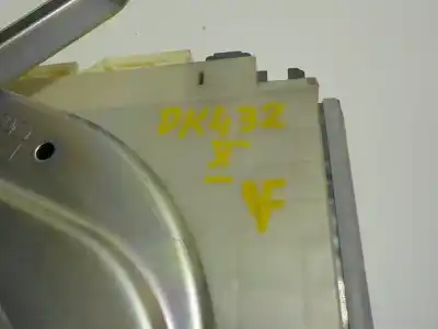 Second-hand car spare part fuse box unit for lexus is 300h oem iam references 8273053j30 8273053j30a 8922153230