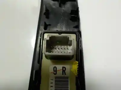 Peça sobressalente para automóvel em segunda mão botão / interruptor elevador vidro traseiro esquerdo por lexus is 300h referências oem iam 8481030192  7427253051