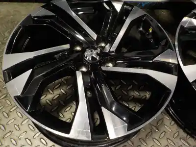 Peça sobressalente para automóvel em segunda mão jogo de jantes por peugeot 2008 (p1) 1.2 12v e-thp / puretech referências oem iam 988186080  