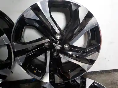 Peça sobressalente para automóvel em segunda mão jogo de jantes por peugeot 2008 (p1) 1.2 12v e-thp / puretech referências oem iam 988186080  