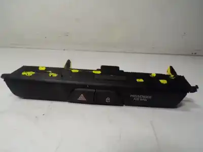 Second-hand car spare part hazard warning lights for kia rio (yb) 1.0 tgdi cat oem iam references 93790h8011wk