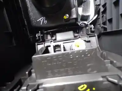 Автозапчастина б/у центральний подлокник для mazda cx-5 center-line 2wd посилання на oem iam kd4564420a02  kd4564441