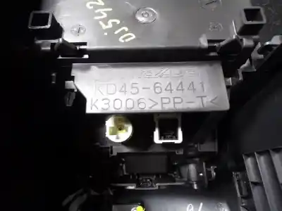 Автозапчастина б/у центральний подлокник для mazda cx-5 center-line 2wd посилання на oem iam kd4564420a02  kd4564441