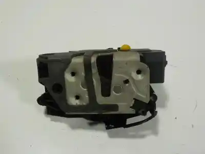 Peça sobressalente para automóvel em segunda mão fechadura da porta traseira esquerda por ford transit courier b460 monospace 1.5 tdci referências oem iam 2110298