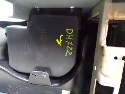 Автозапчастина б/у центральний подлокник для jeep commander 3.0 crd cat посилання на oem iam 1bj001d5ab  