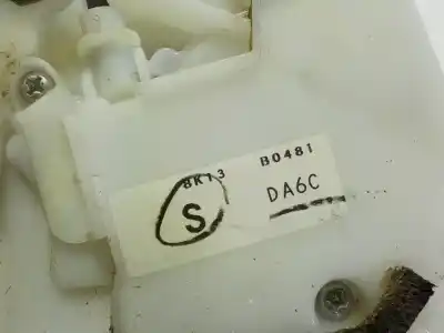 Автозапчасти б/у замок задней левой двери за mazda 2 lim. () 1.5 16v cat ссылки oem iam   8k13b0481