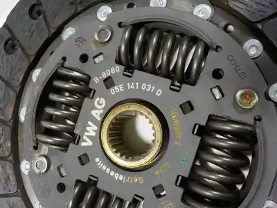 Recambio de automóvil de segunda mano de kit embrague para seat leon sportstourer (kl8) 1.5 16v tsi act referencias oem iam 05e141015d 05e105266c 05e141025a