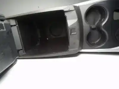 Pezzo di ricambio per auto di seconda mano bracciolo centrale per renault kadjar 1.6 dci diesel fap energy riferimenti oem iam 969209309r  969258644r